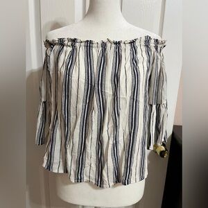 💕 Timing Black and White Ruffled 3/4 Sleeve Blouse